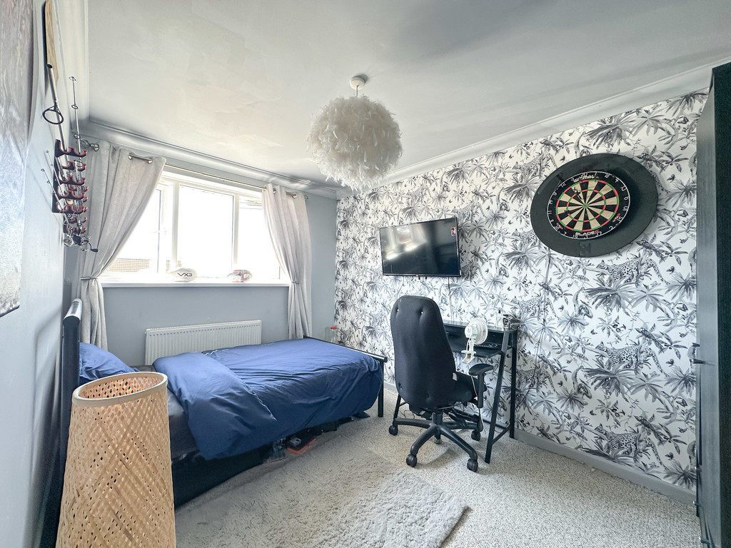 4 bed semi-detached house for sale in Shannon Close, Pontllanfraith - Property Image 11