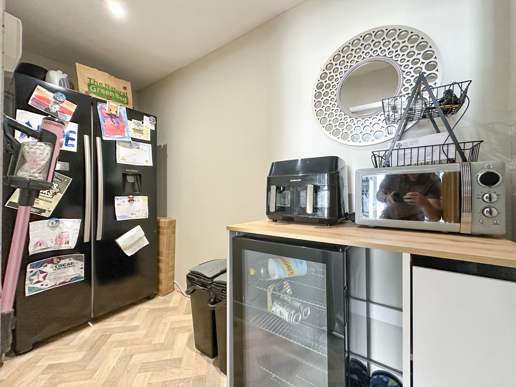 4 bed semi-detached house for sale in Shannon Close, Pontllanfraith - Property Image 9