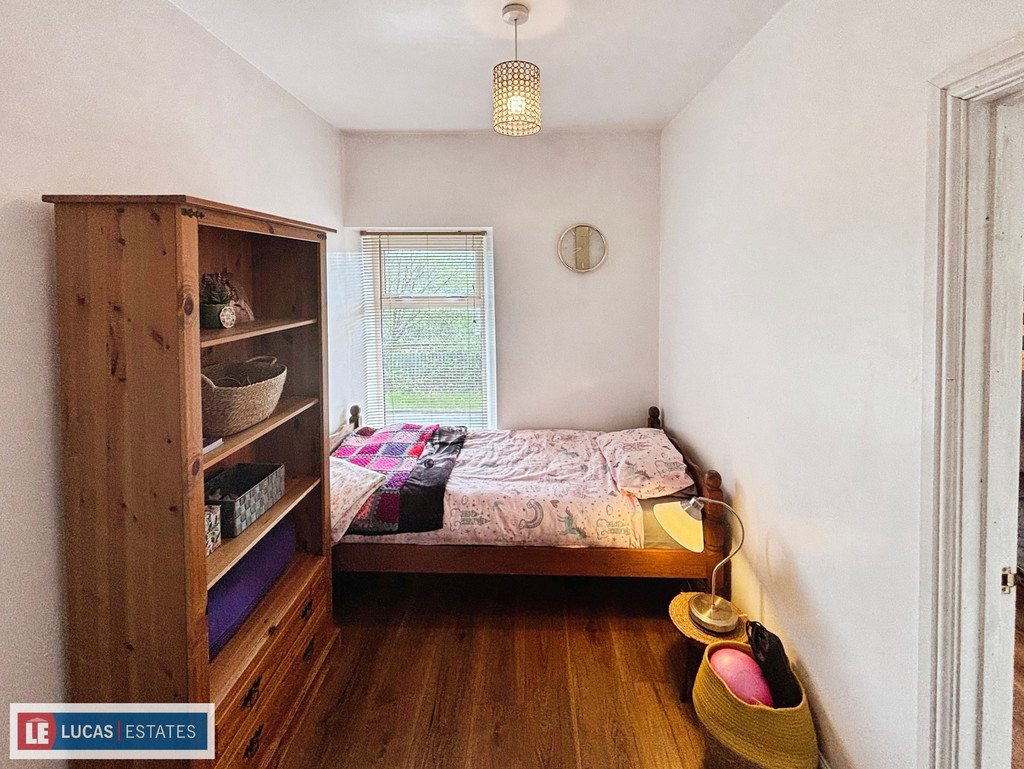 2 bed terraced house for sale in Brynavon Terrace, Hengoed  - Property Image 16