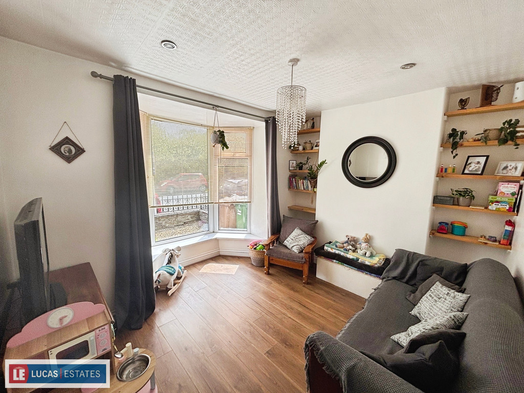 2 bed terraced house for sale in Brynavon Terrace, Hengoed  - Property Image 2