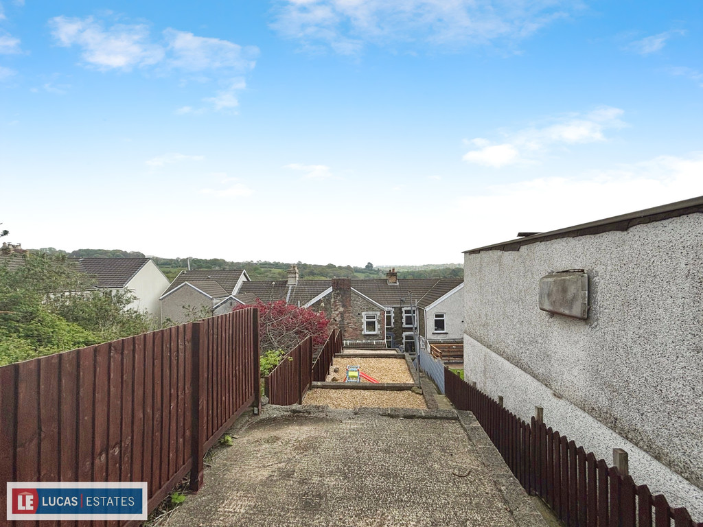 2 bed terraced house for sale in Brynavon Terrace, Hengoed  - Property Image 23