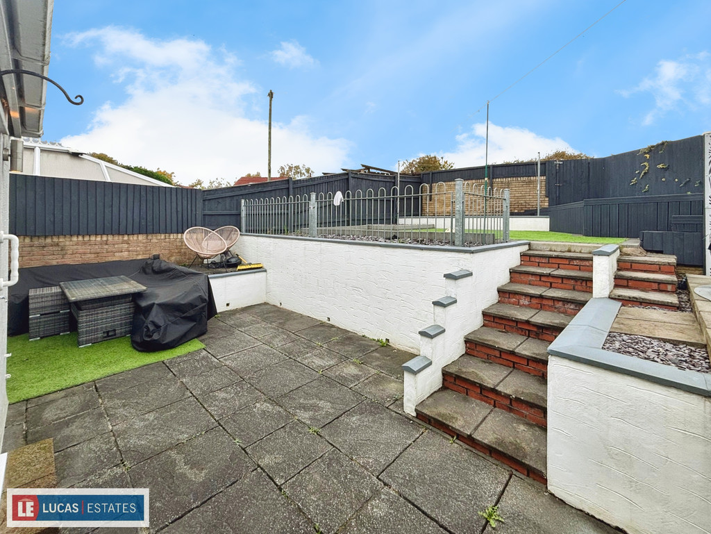 3 bed semi-detached bungalow for sale in Gelliron, Penpedairheol, Hengoed  - Property Image 25