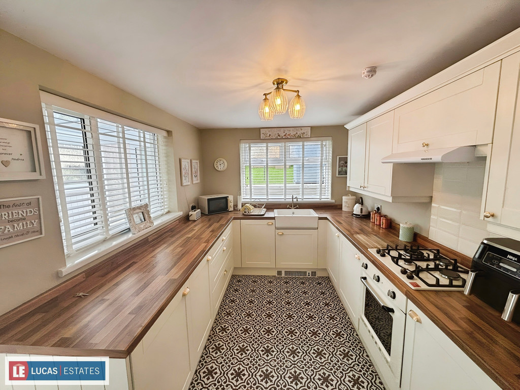2 bed terraced house for sale in John Street, Bargoed  - Property Image 4