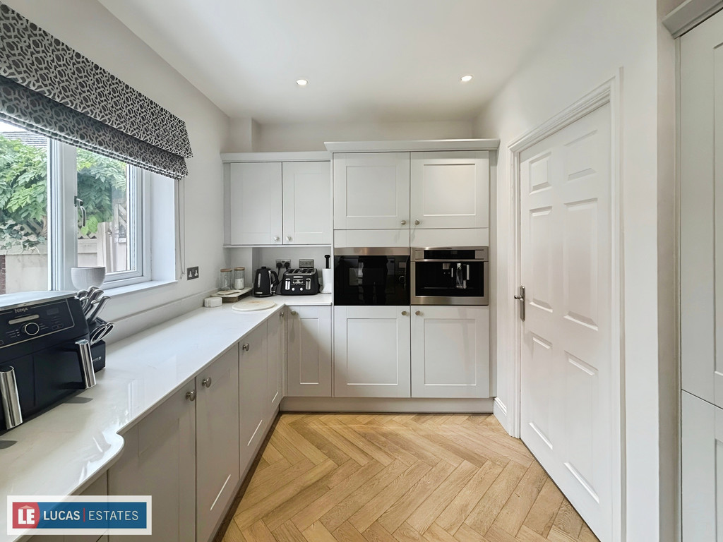 5 bed detached house for sale in Buzzard Way, Penallta, Hengoed  - Property Image 11