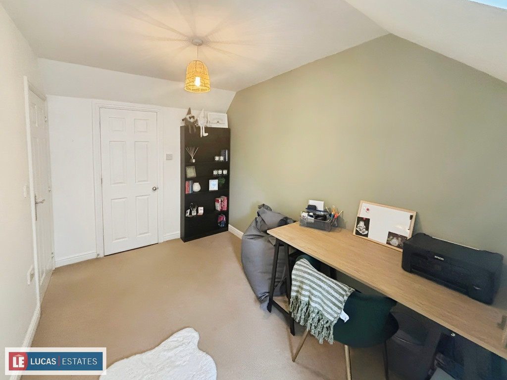 5 bed detached house for sale in Buzzard Way, Penallta, Hengoed  - Property Image 42