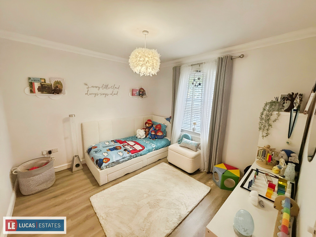 5 bed detached house for sale in Buzzard Way, Penallta, Hengoed  - Property Image 18