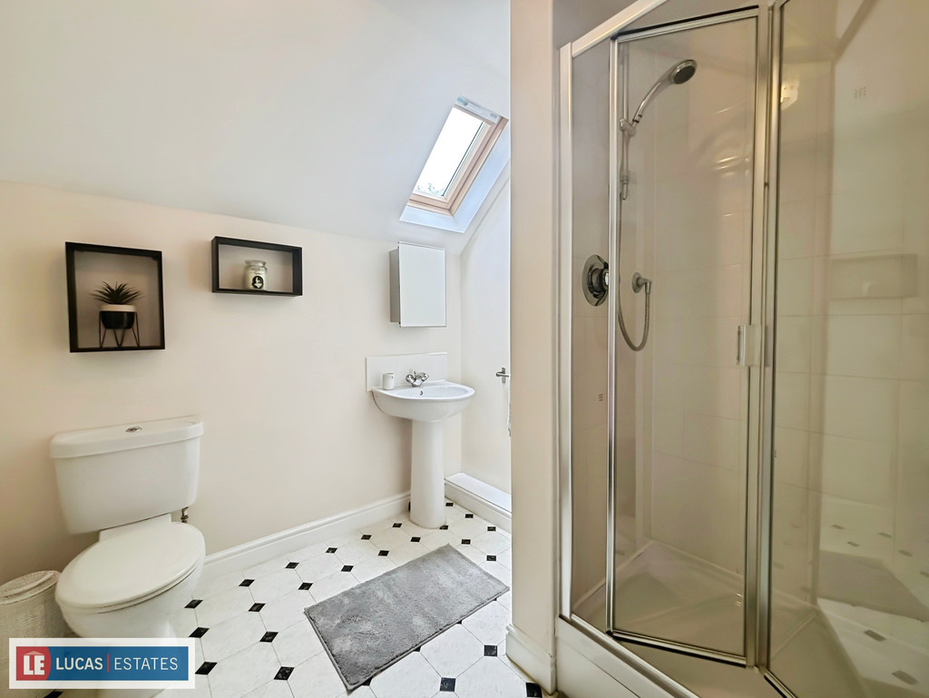 5 bed detached house for sale in Buzzard Way, Penallta, Hengoed  - Property Image 43