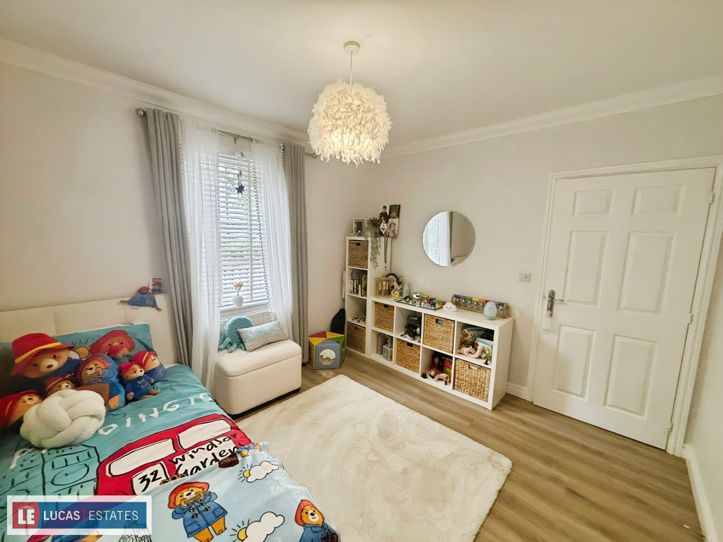 5 bed detached house for sale in Buzzard Way, Penallta, Hengoed  - Property Image 17