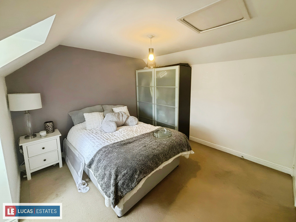 5 bed detached house for sale in Buzzard Way, Penallta, Hengoed  - Property Image 38