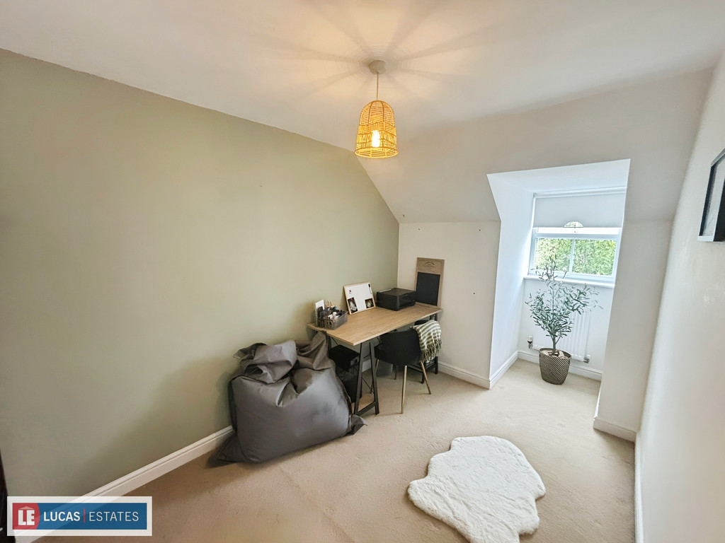 5 bed detached house for sale in Buzzard Way, Penallta, Hengoed  - Property Image 41