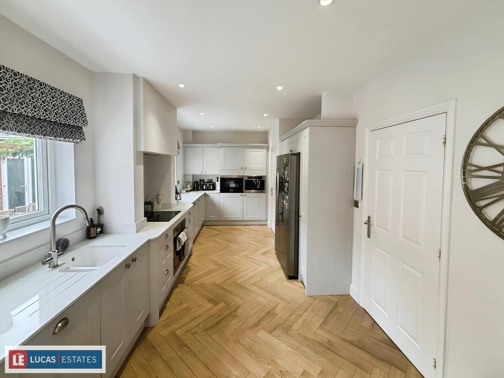 5 bed detached house for sale in Buzzard Way, Penallta, Hengoed  - Property Image 3