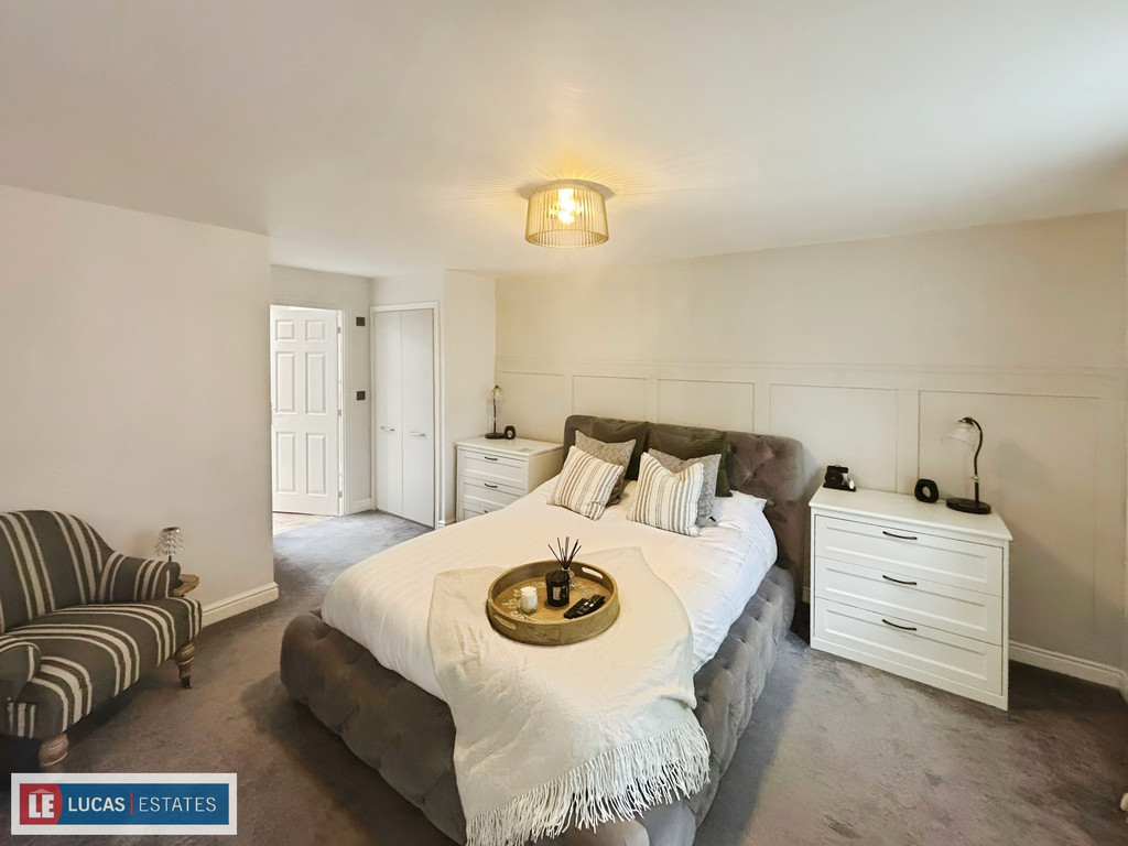 5 bed detached house for sale in Buzzard Way, Penallta, Hengoed  - Property Image 24