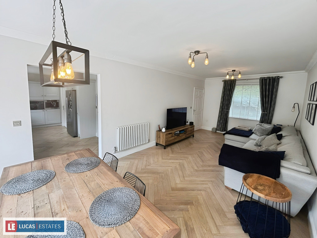 5 bed detached house for sale in Buzzard Way, Penallta, Hengoed  - Property Image 7