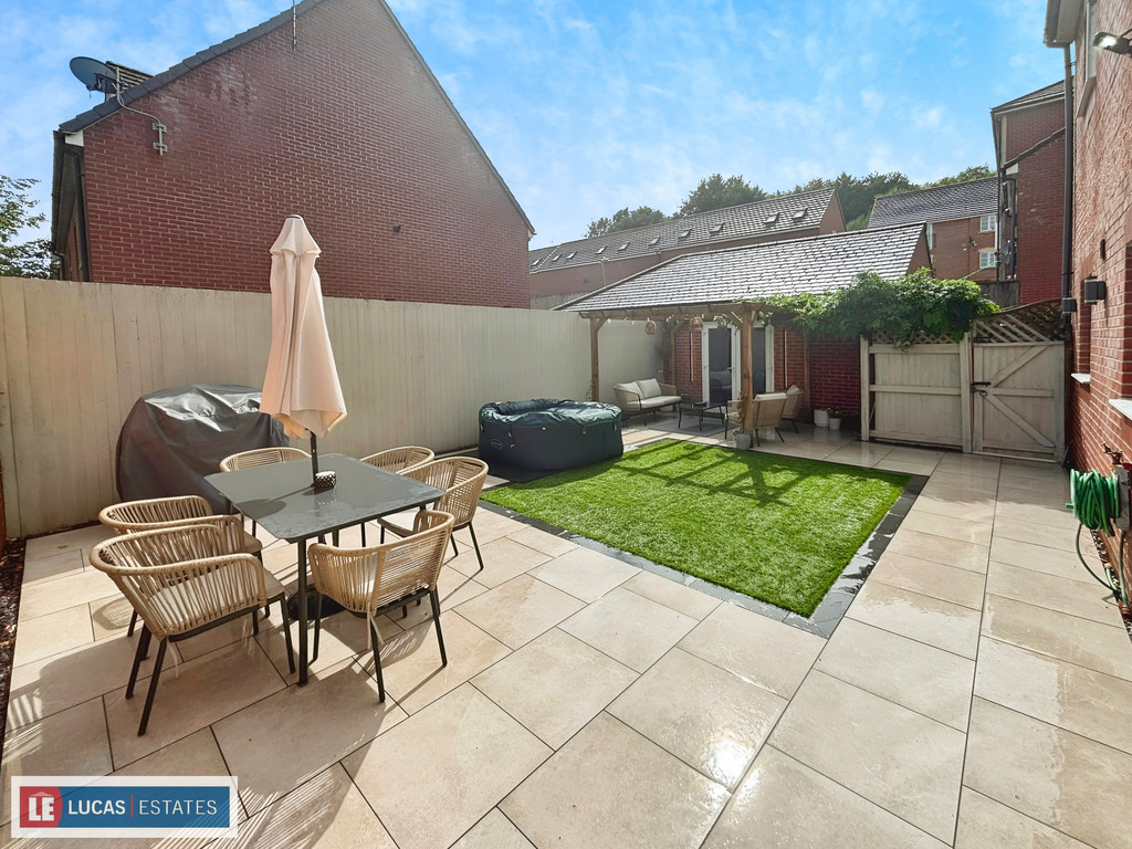 5 bed detached house for sale in Buzzard Way, Penallta, Hengoed  - Property Image 47