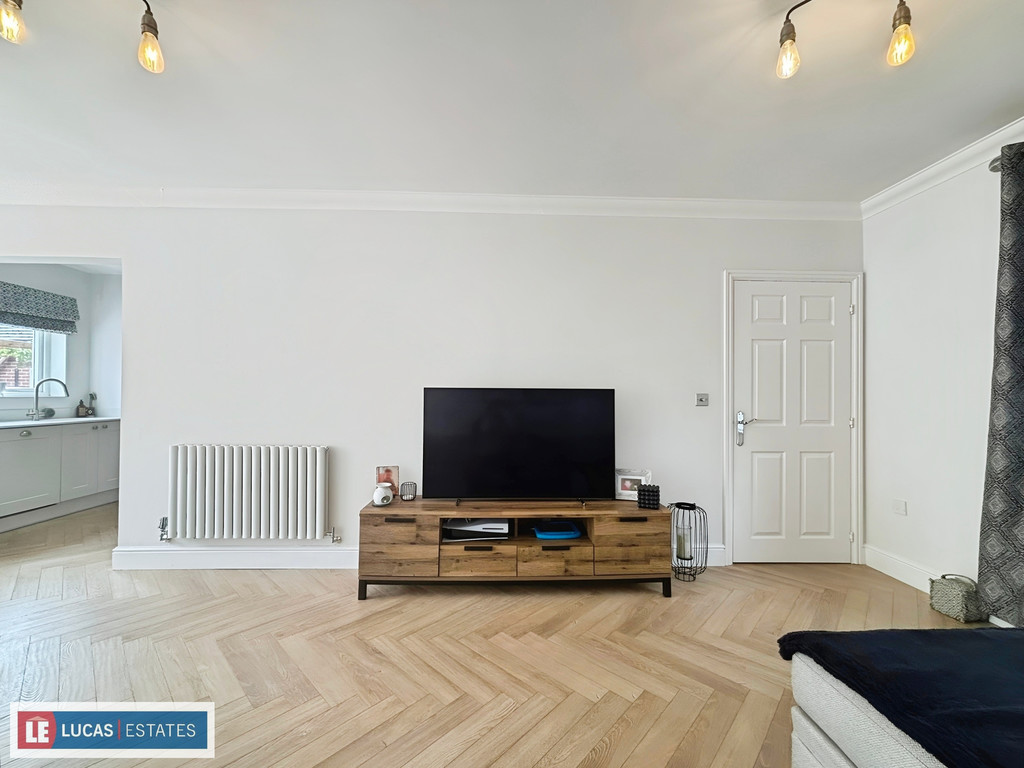 5 bed detached house for sale in Buzzard Way, Penallta, Hengoed  - Property Image 6