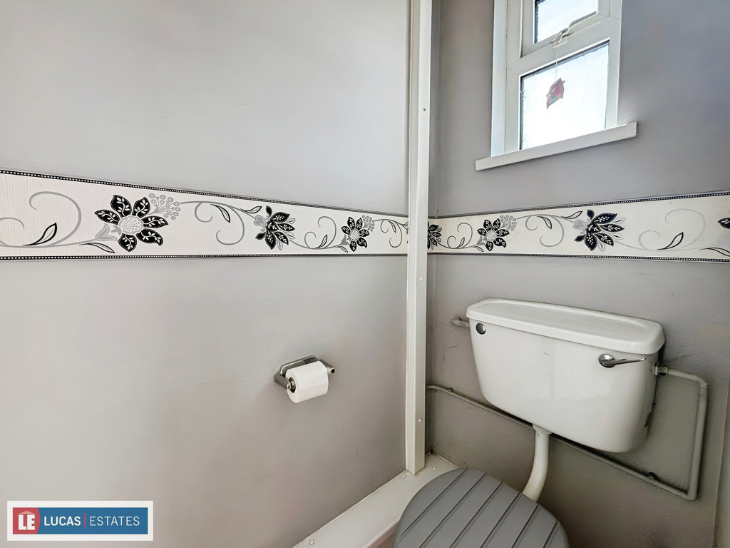 4 bed terraced house for sale in Horner Street, Tir-y-berth, Hengoed  - Property Image 13