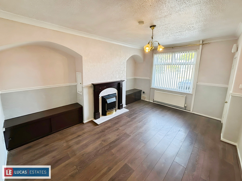 4 bed terraced house for sale in Horner Street, Tir-y-berth, Hengoed  - Property Image 2