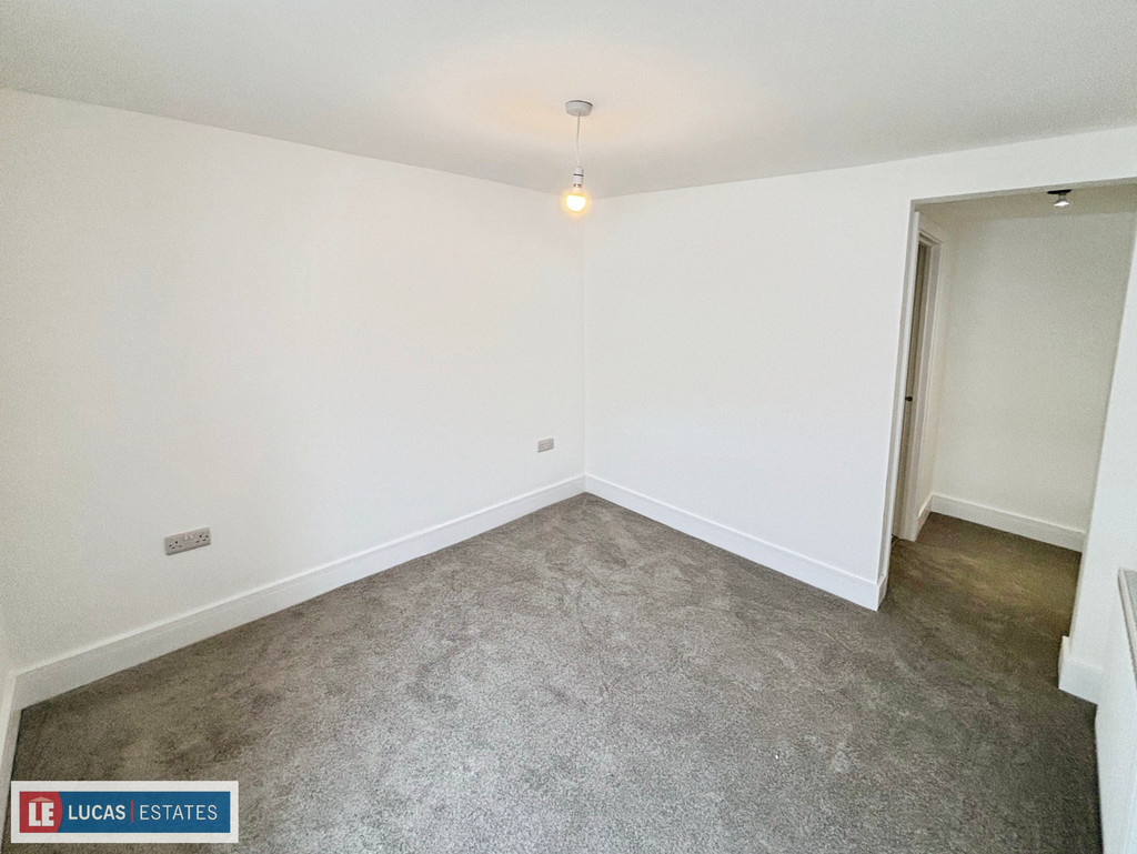 3 bed terraced house for sale in West Street, Bargoed  - Property Image 11