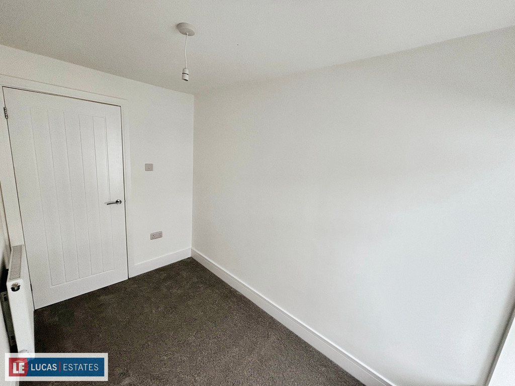 3 bed terraced house for sale in West Street, Bargoed  - Property Image 16
