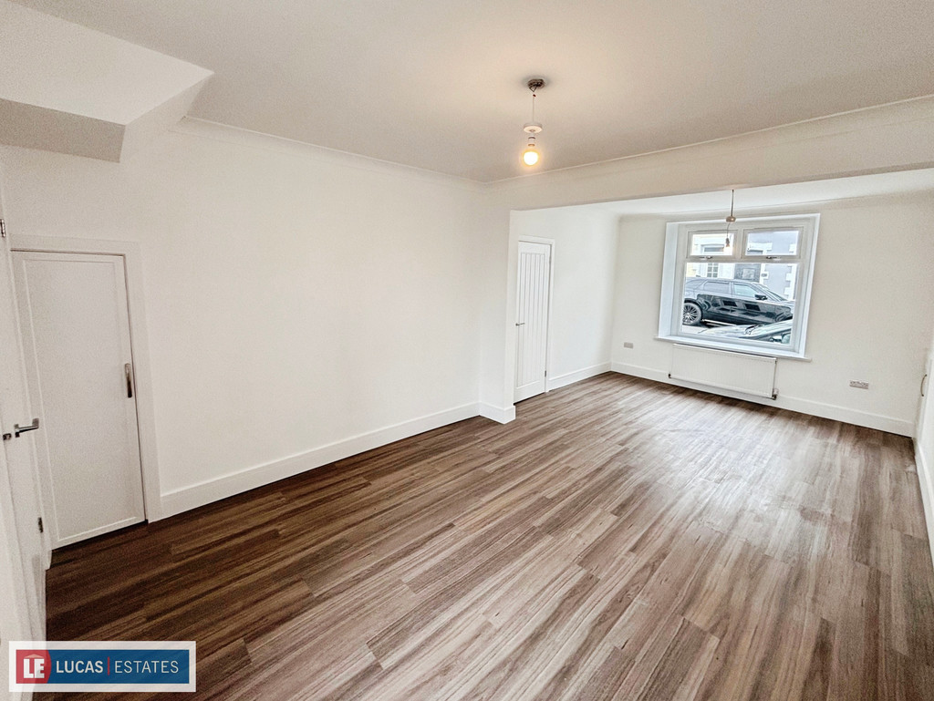 3 bed terraced house for sale in West Street, Bargoed  - Property Image 7