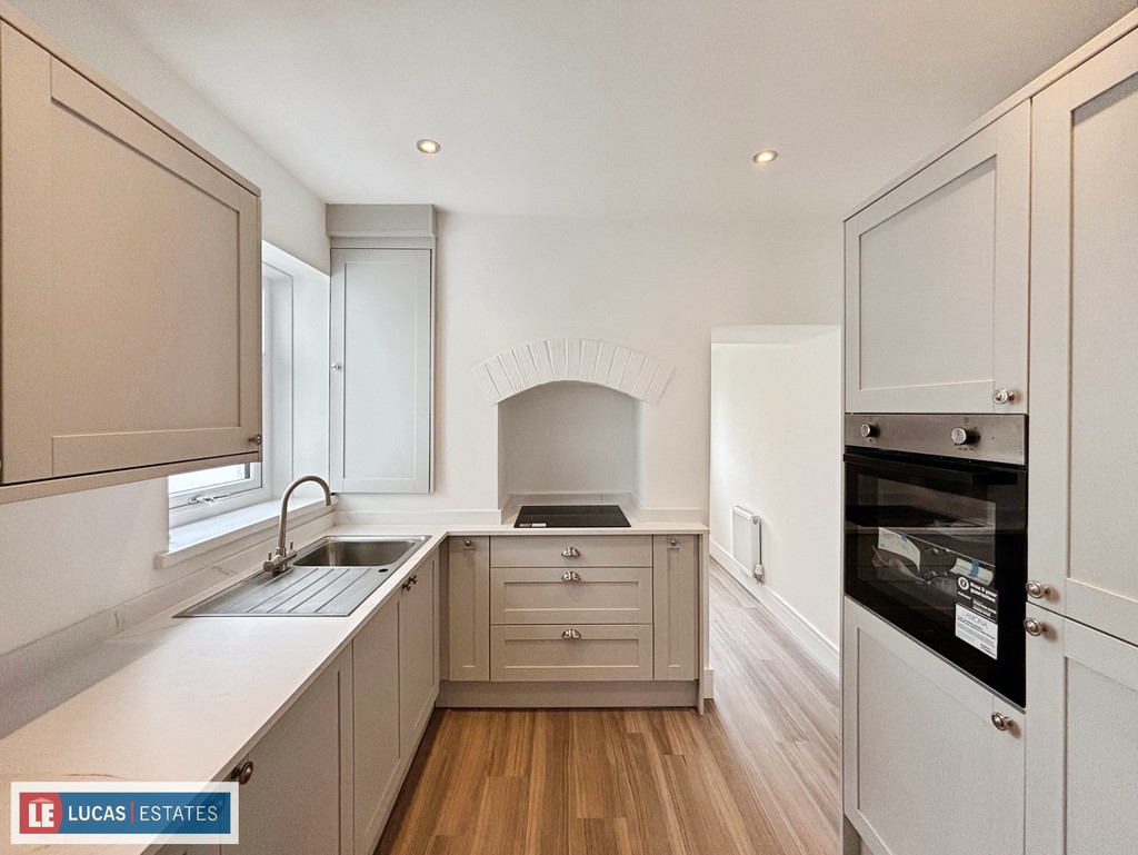 3 bed terraced house for sale in West Street, Bargoed  - Property Image 2