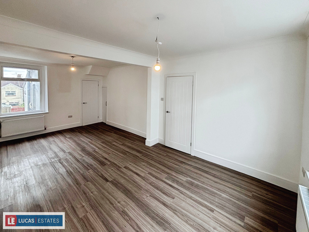 3 bed terraced house for sale in West Street, Bargoed  - Property Image 10