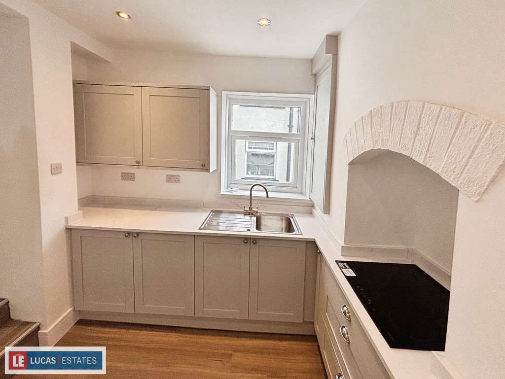3 bed terraced house for sale in West Street, Bargoed  - Property Image 3