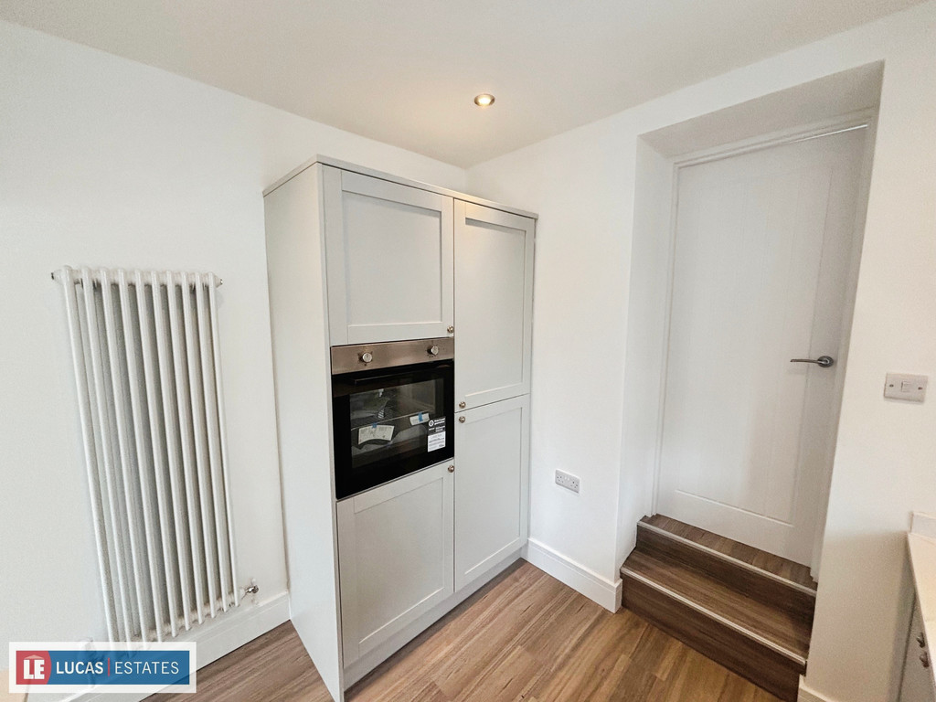 3 bed terraced house for sale in West Street, Bargoed  - Property Image 6