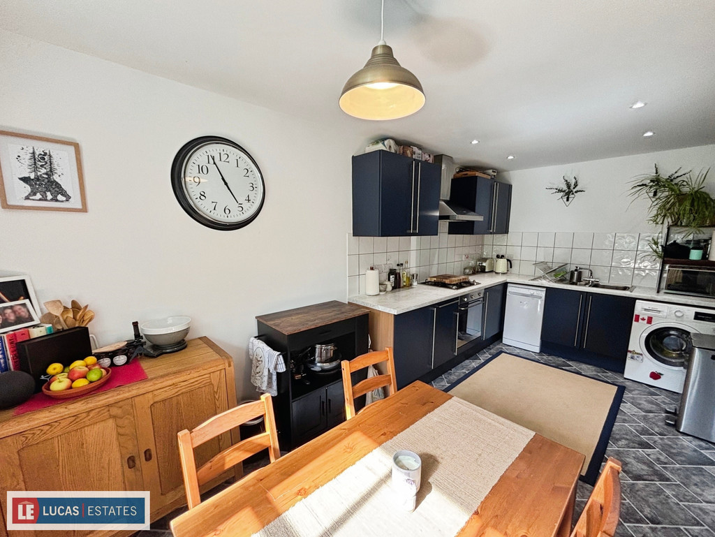 2 bed ground floor maisonette for sale in Winding Wheel Lane, Penallta, CF82  - Property Image 11