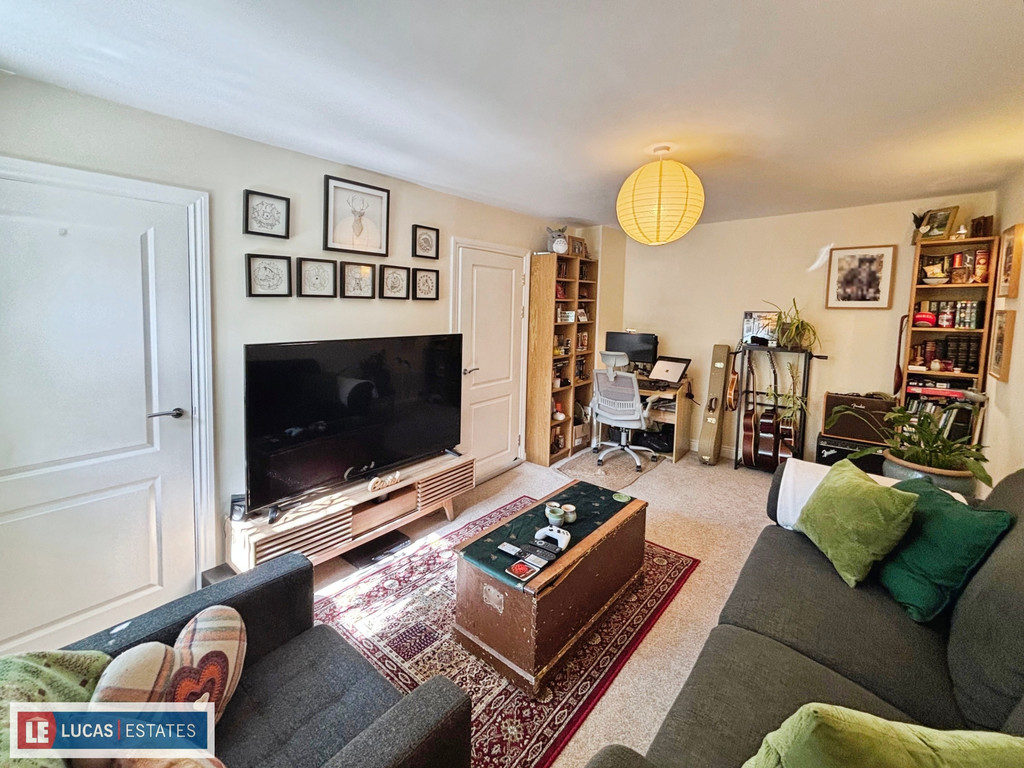 2 bed ground floor maisonette for sale in Winding Wheel Lane, Penallta, CF82  - Property Image 2