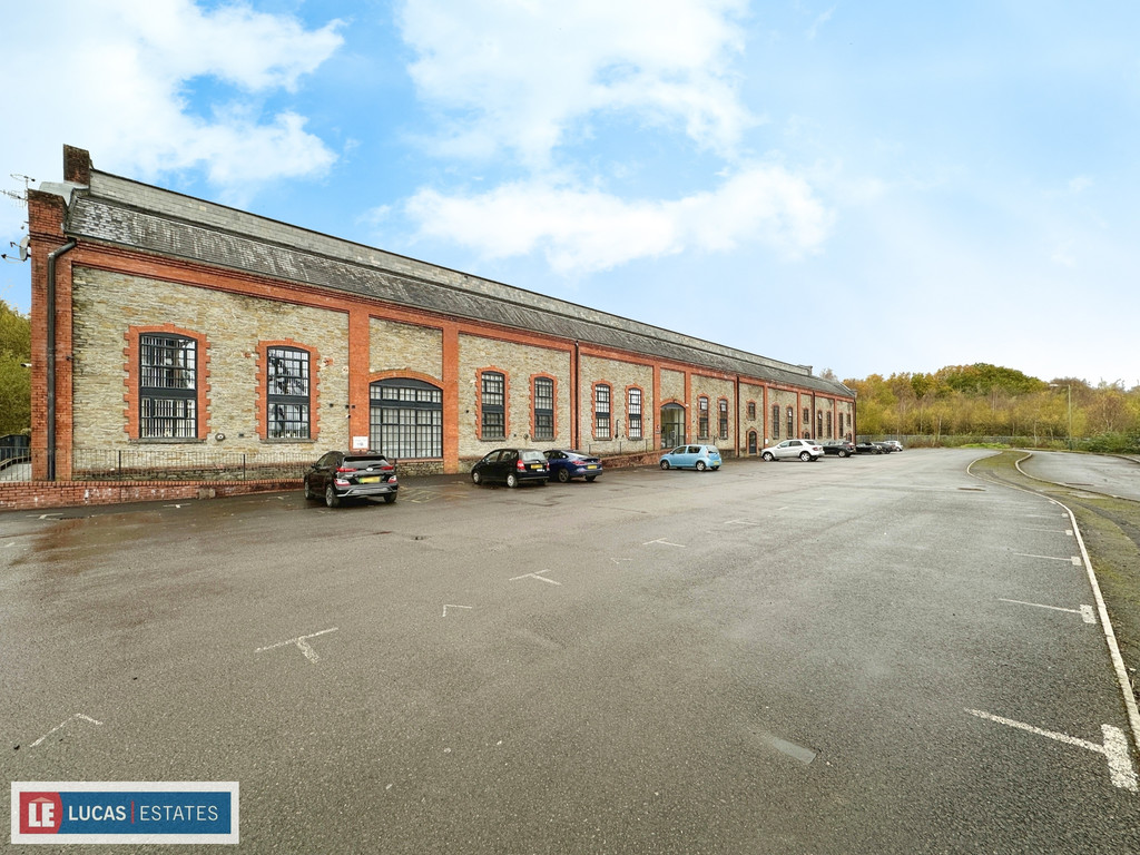 2 bed ground floor maisonette for sale in Winding Wheel Lane, Penallta, CF82
