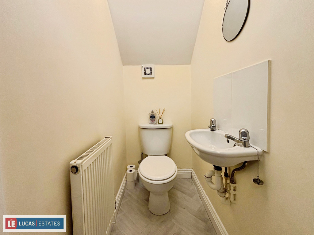 2 bed ground floor maisonette for sale in Winding Wheel Lane, Penallta, CF82  - Property Image 12