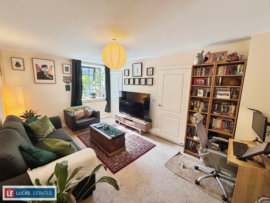 2 bed ground floor maisonette for sale in Winding Wheel Lane, Penallta, CF82  - Property Image 6