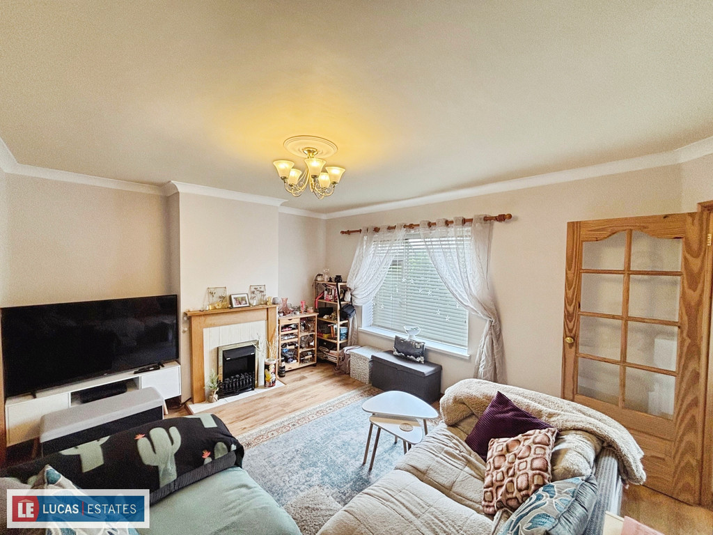 3 bed semi-detached house for sale in Heol Derw, Hengoed  - Property Image 2
