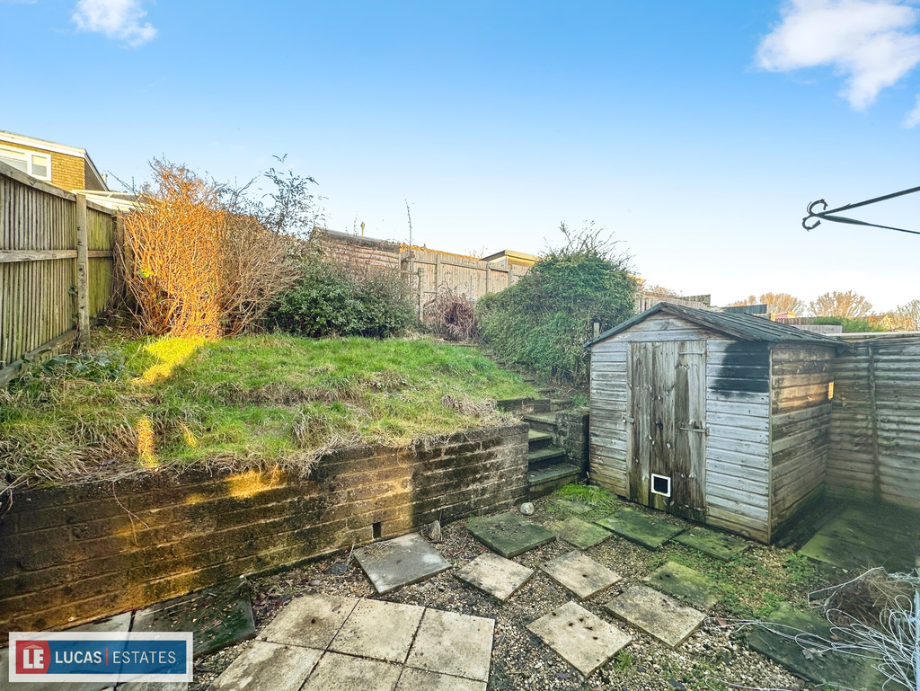 4 bed semi-detached house for sale in Tylagwyn, Penpedairheol - Property Image 11