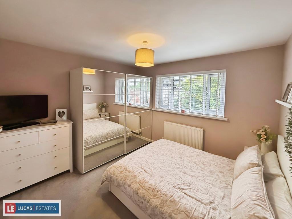 4 bed detached house for sale in Denleigh Close, Bargoed  - Property Image 17