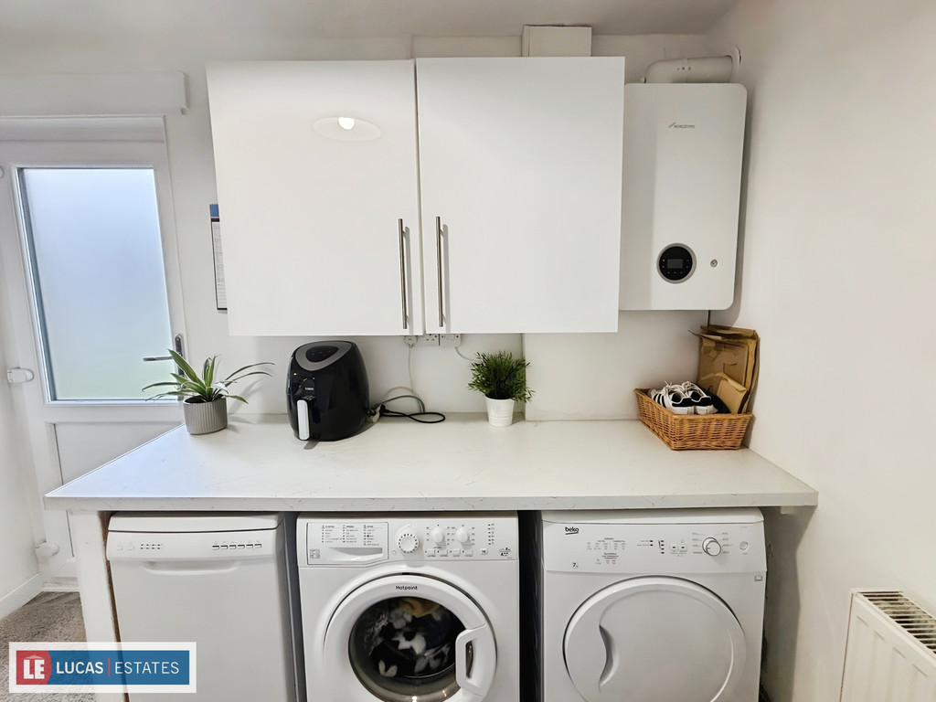 4 bed detached house for sale in Denleigh Close, Bargoed  - Property Image 11