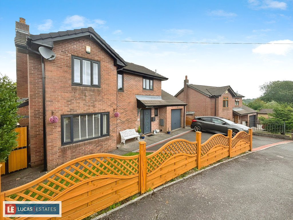 4 bed detached house for sale in Denleigh Close, Bargoed  - Property Image 25