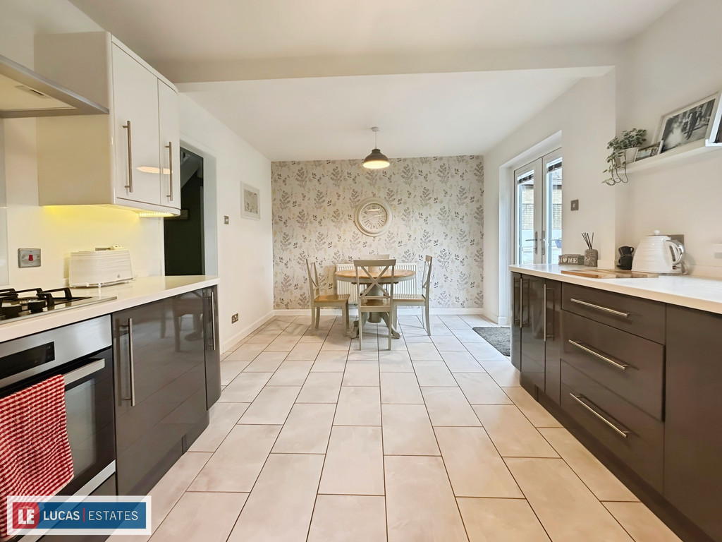 4 bed detached house for sale in Denleigh Close, Bargoed  - Property Image 5