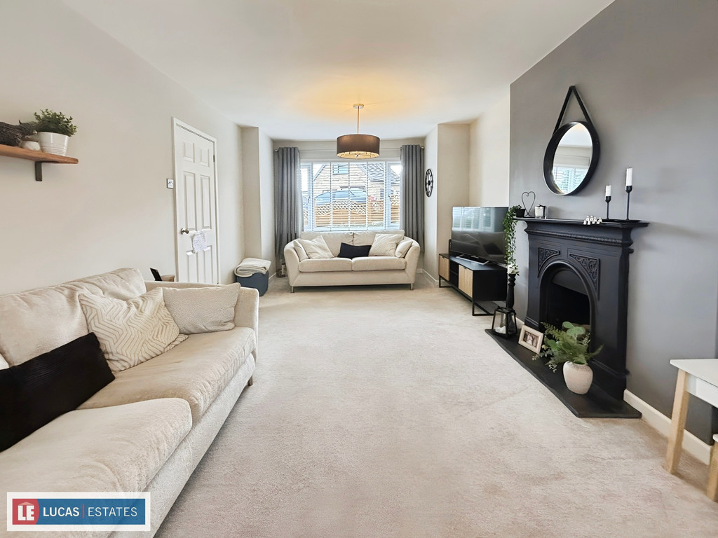 4 bed detached house for sale in Denleigh Close, Bargoed  - Property Image 10