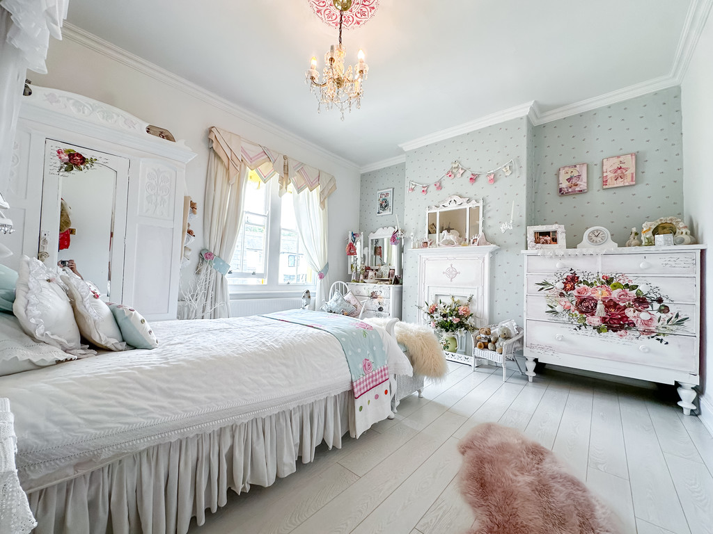 8 bed detached house for sale in Britania Villas, Blackwood  - Property Image 13
