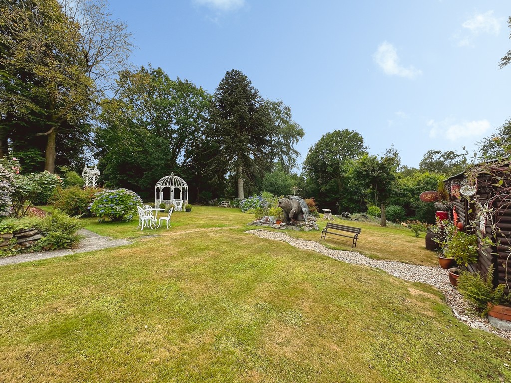 8 bed detached house for sale in Britania Villas, Blackwood  - Property Image 19