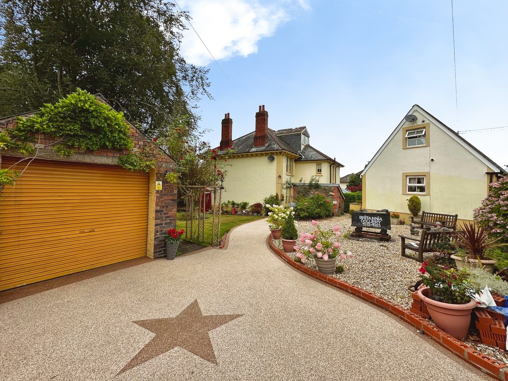 8 bed detached house for sale in Britania Villas, Blackwood  - Property Image 17