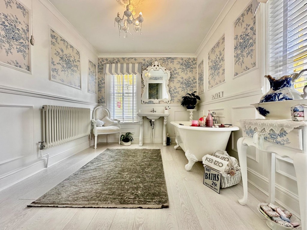 8 bed detached house for sale in Britania Villas, Blackwood  - Property Image 15