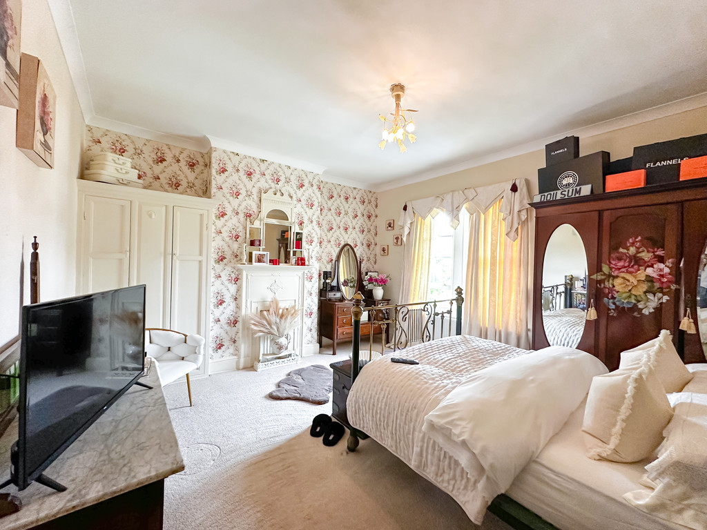 8 bed detached house for sale in Britania Villas, Blackwood  - Property Image 12