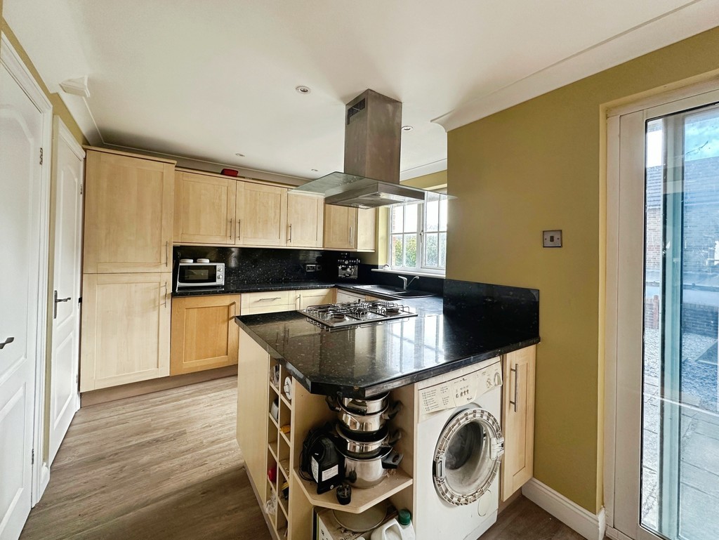3 bed detached house for sale in Cae Ffynnon, Penybryn, Hengoed - Property Image 6