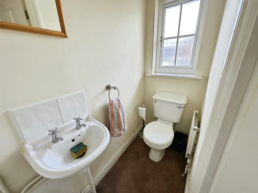 3 bed detached house for sale in Cae Ffynnon, Penybryn, Hengoed - Property Image 7