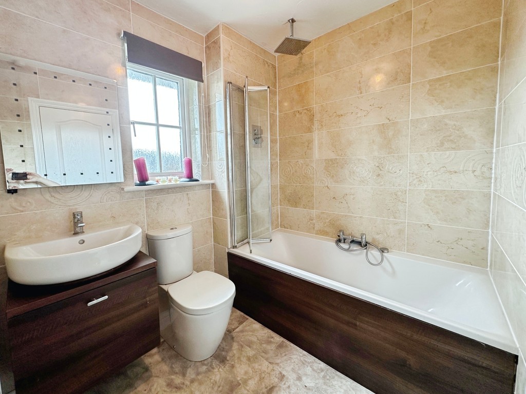 3 bed detached house for sale in Cae Ffynnon, Penybryn, Hengoed - Property Image 14