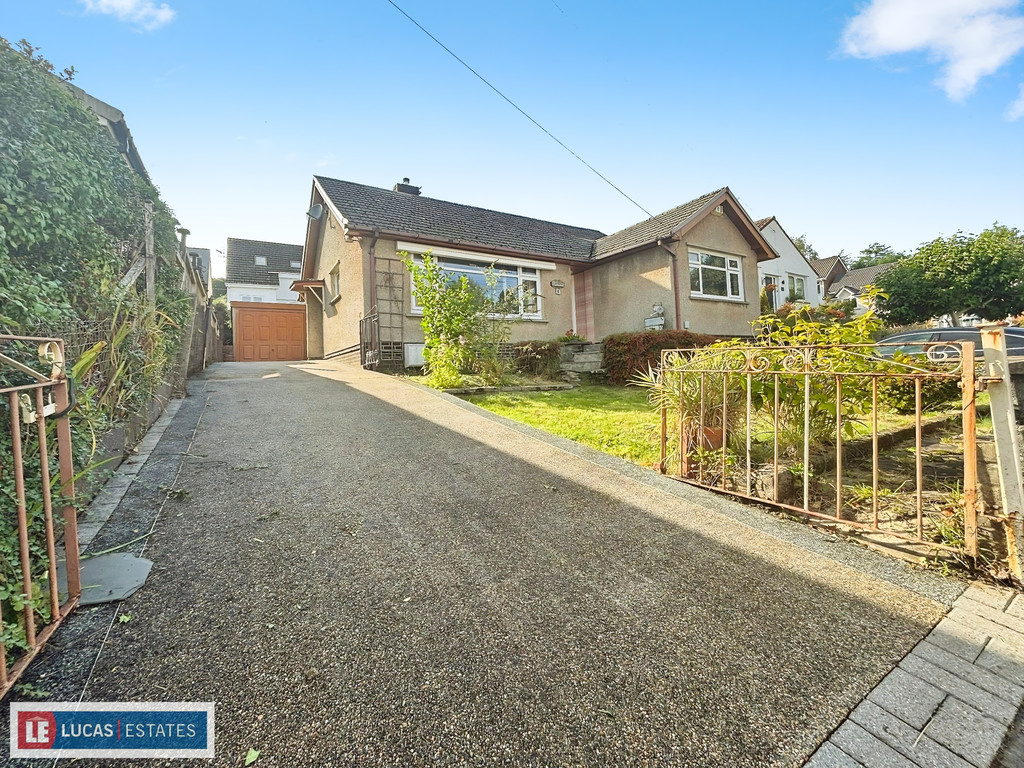 2 bed detached bungalow for sale in Troedyrhiw, Ystrad Mynach, Hengoed - Property Image 1