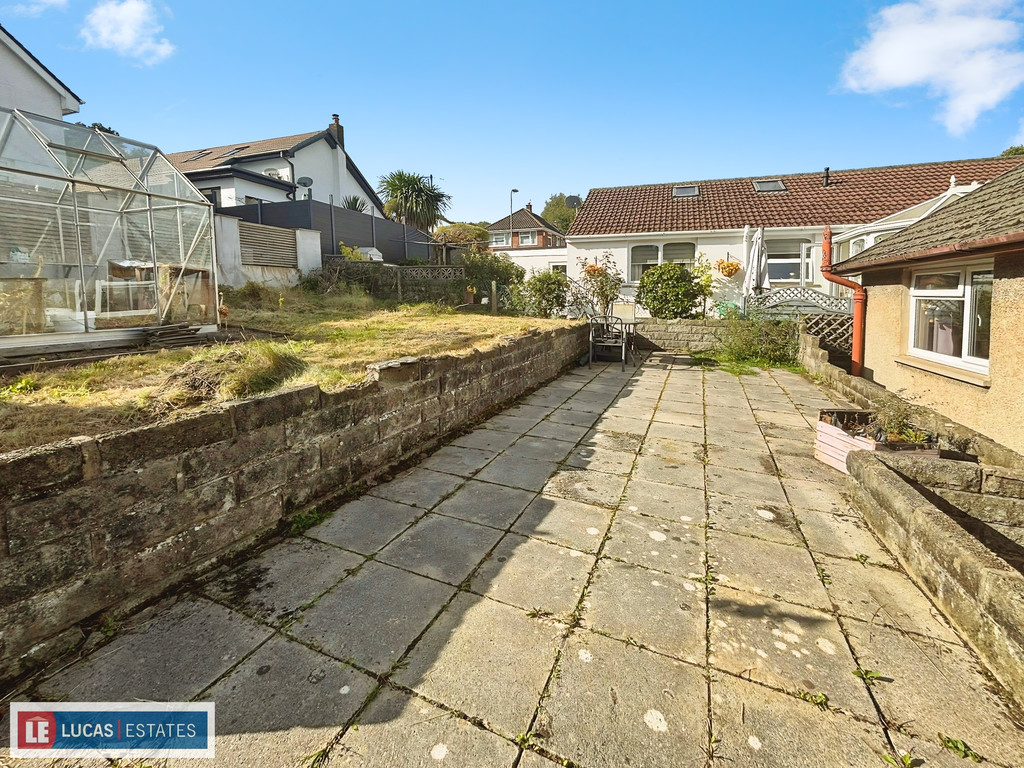 2 bed detached bungalow for sale in Troedyrhiw, Ystrad Mynach, Hengoed  - Property Image 23